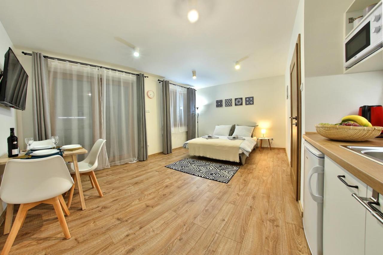 Kamilli Apartment Besenova Exterior photo